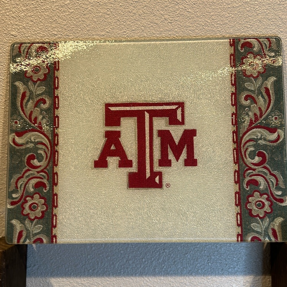 Texas A&M Glass cutting board… no flaws … great condition